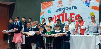 Reconocen labor del presidente municipal Gabriel Molinero en arranque de ciclo escolar en Charo