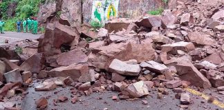 Cerrada la carretera libre Uruapan – Nueva Italia, por derrumbe