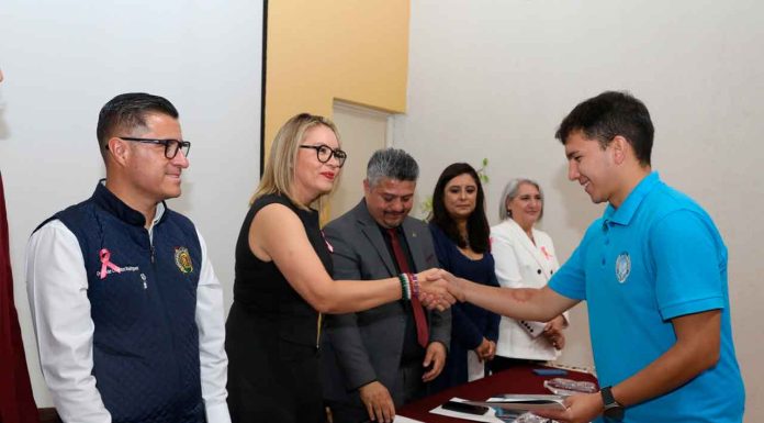 UMSNH se consolida como un referente a nivel nacional en el área de la Salud; totalidad de carreras acreditadas