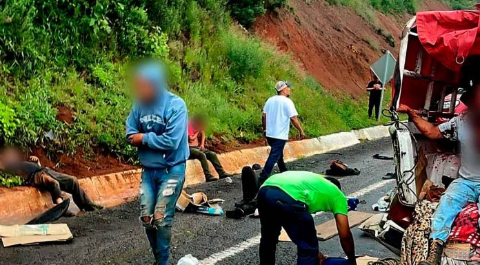 Fatal choque vehicular en la Siglo XXI deja un muerto y siete heridos