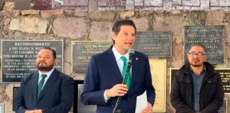 El Presidente Alfonso Martínez asiste al arranque del ciclo escolar 2025-2026 en la Secundaria José María Morelos