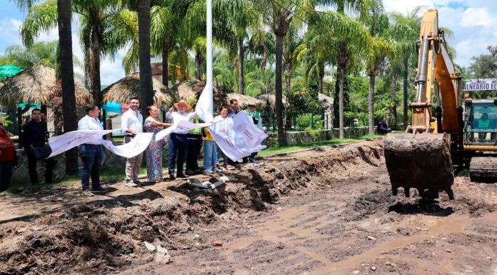 Fortalece Bedolla infraestructura vial de Huandacareo; arranca rehabilitación de calle Lázaro Cárdenas