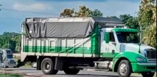 Tras persecución de vehículo con gente armada, criminales generan bloqueos en Buenavista