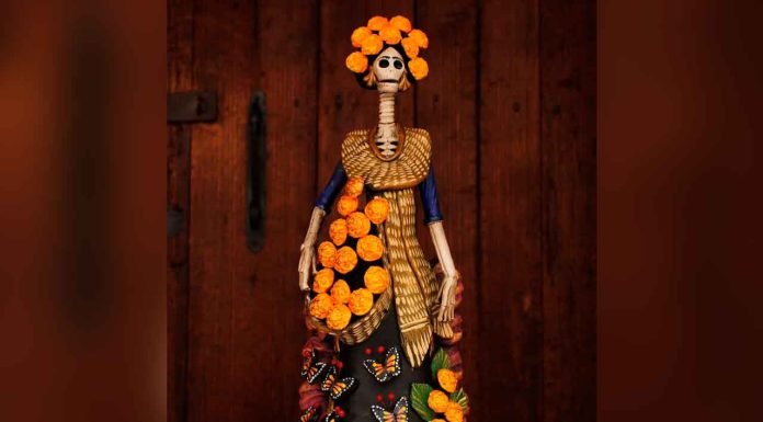 Casart certifica a 56 artesanos para proteger autenticidad de las catrinas de Capula