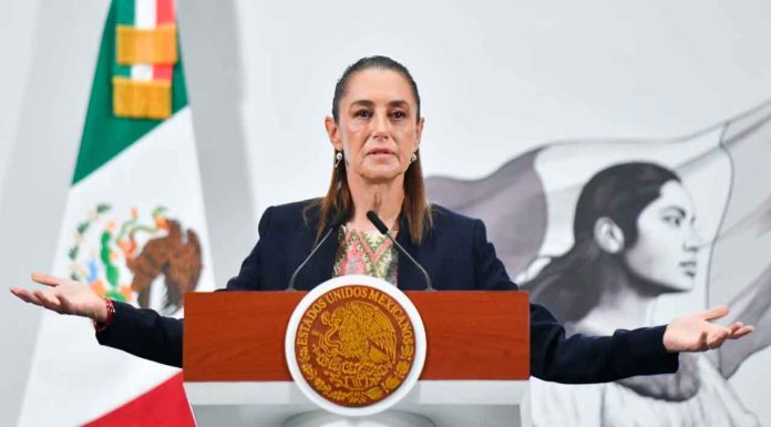 Sheinbaum ironiza sobre la alianza PAN–MC: “McPAN”