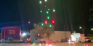 #VIDEO || “Cayeron del cielo”: el misterioso fallo del show de drones en la frontera