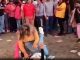#VIDEO | Dos mujeres se pelean a golpes en la Feria del Taco; una de ellas se habría metido a la fila