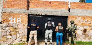 En Morelia, FGE realiza cateo en un domicilio y asegura n4rcót1co; hay un detenido