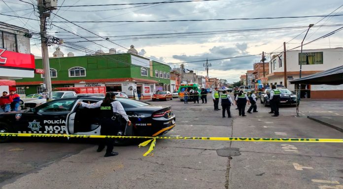 Balean a “Huguito”, conocido lavacoches en la colonia Ventura Puente de Morelia