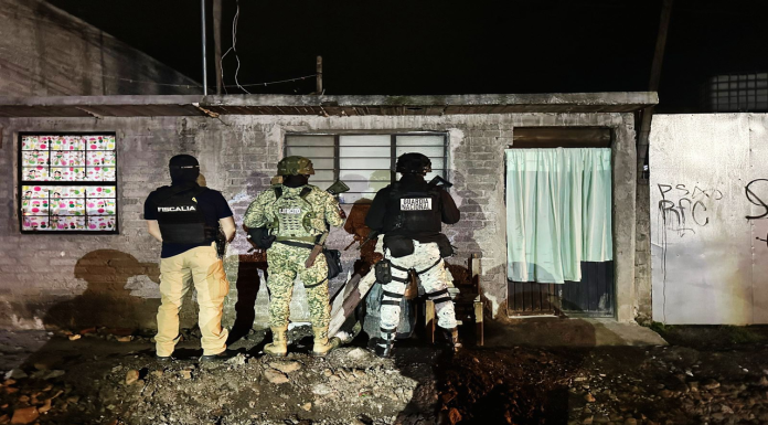 En Morelia, Fiscalía General catea un inmueble y asegura metanfetamina; hay una persona detenida