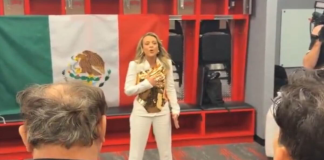 #VIDEO || Fey entona el Himno Nacional tras decisión de Netflix en pelea de Canelo