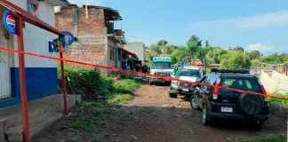 #Michoacán: Frente a su hijo, joven mujer es asesinada con armas largas