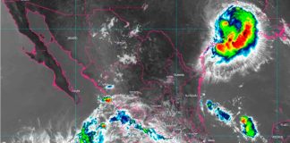 Huracán Lorena se desplaza paralelo a la costa occidental de Baja California Sur