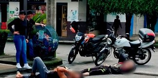 Motociclistas chocan en El Colorín; dos jóvenes fueron hospitalizados