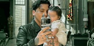 Una caja de plastilina y una jirafa de peluche, el polémico regalo que envió Nodal a su hija Inti