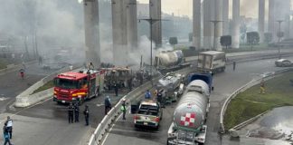 Exceso de velocidad habría causado volcadura de pipa en Iztapalapa; FGJ descarta bache