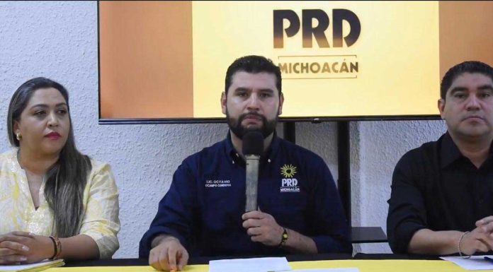 PRD respalda a alcalde de Coahuayana