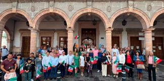 Coloca presidente Víctor Vázquez bando solemne en Puruándiro