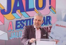 Bedolla inicia entrega de tenis para cerca de 40 mil estudiantes de secundarias de Morelia