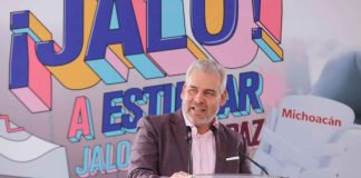 Bedolla inicia entrega de tenis para cerca de 40 mil estudiantes de secundarias de Morelia