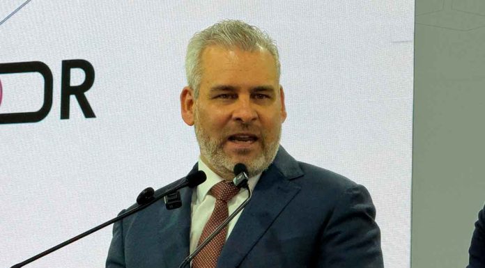 Gobierno de Michoacán aborda la situación del maíz y el aguacate con productores y profesores