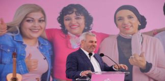 Garantizados tratamientos a mujeres con cáncer; Bedolla entrega mil 770 apoyos