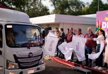 Bedolla da banderazo de salida a 55 toneladas de ayuda para estados afectados por lluvias