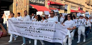 Amigos y familiares de Bernardo Bravo marchan para honrar su memoria