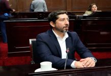 A propuesta de Abraham Espinoza, Congreso llama a reforzar la justicia económica y proteger los derechos del consumidor