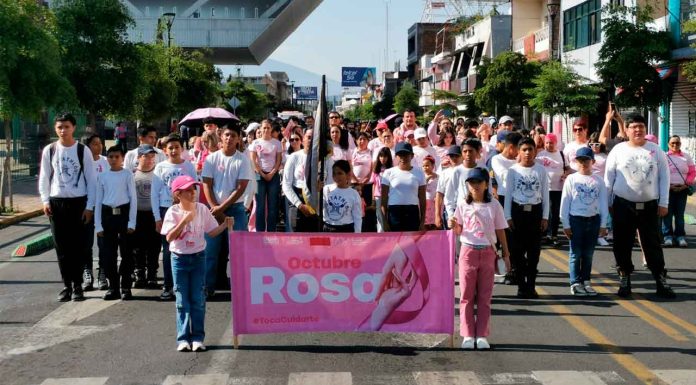 Carlos Soto impulsa el Moño Humano y la Caminata Rosa en Zamora