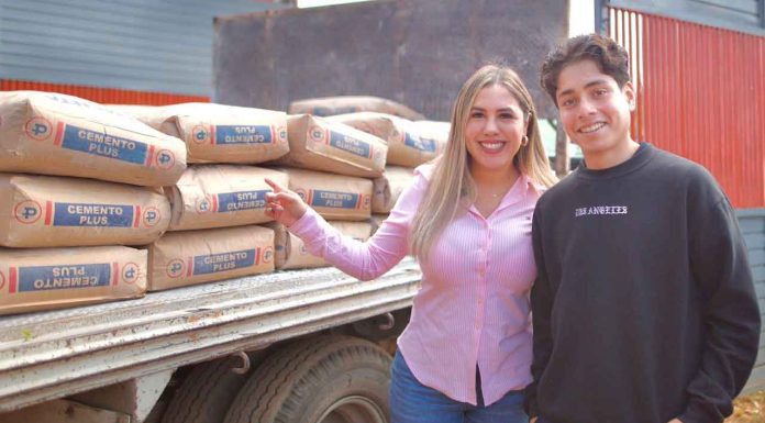 La presidenta Dayana Pérez Mendoza impulsa mejores condiciones para la educación en Ixtaro