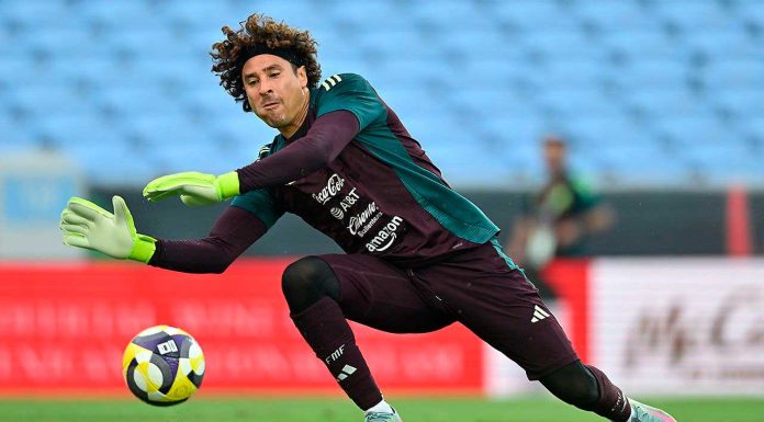 Guillermo Ochoa establece récord negativo en la liga chipriota: portero más goleado