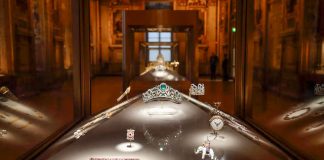 Robo de película en el Museo del Louvre: en solo siete minutos sustraen joyas de “valor incalculable”