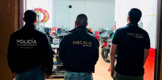 En cateo realizado en Morelia, asegura FGE motocicleta con reporte de robo y otra con alteraciones en sus medios de identificación