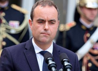 Renuncia el primer ministro de Francia, Sébastien Lecornu, a menos de un mes de asumir el cargo
