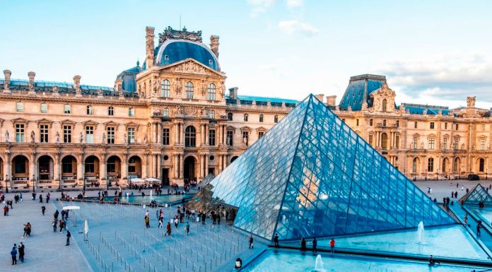 Detienen a cinco sospechosos más por el robo millonario en el Museo del Louvre