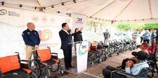 Carlos Soto impulsa la inclusión con entrega de sillas de ruedas en Zamora