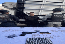 SSP aseguran a hombre con arma y presunto combustible ilegal