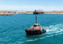 Rescatan a 27 adolescentes que viajaban en altamar desde La Paz a Topolobampo