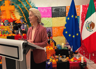 La Unión Europea celebra la riqueza cultural de México con una emotiva ofrenda en Estrasburgo