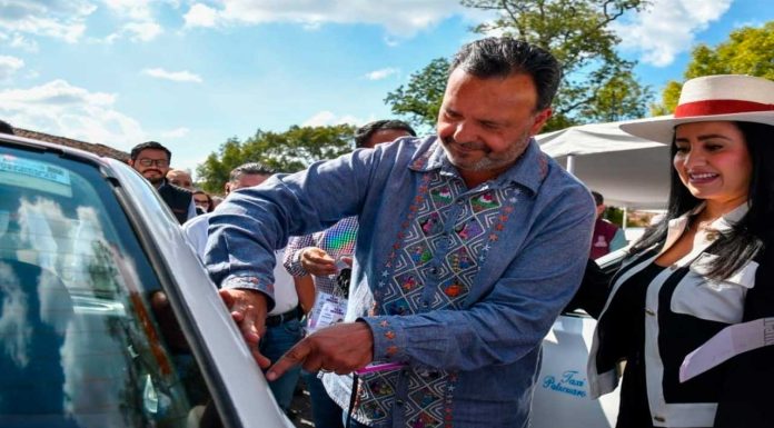 Julio Arreola arranca “Taxi Seguro” en Pátzcuaro para modernizar y garantizar el transporte público