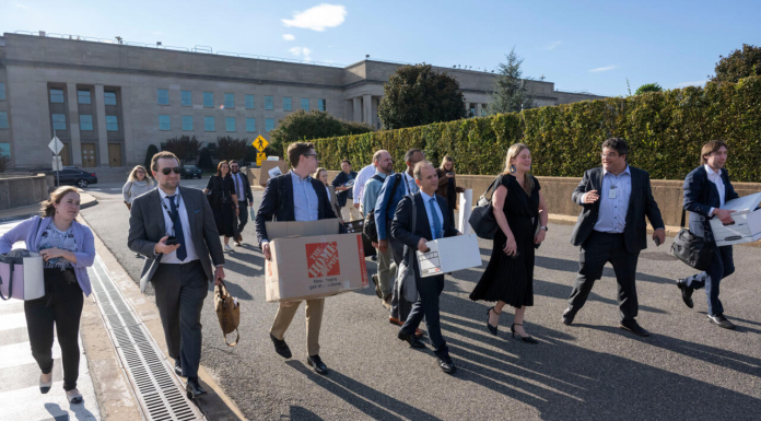 Periodistas del pentágono rechazan nuevas reglas