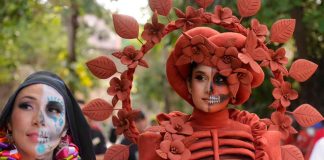 Michoacán, invitado especial en el Festival de Vida y Muerte de Xcaret, muestra su tradición de Noche de Muertos