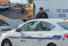 A balazos y con bombas molotov atacan base de taxis