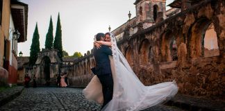 Conoce los antojitos michoacanos que no pueden faltar en tu boda