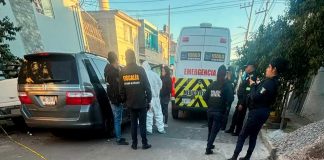 #México: Discusión dentro de un auto termina en el asesinato de 4 personas; copiloto les disparó y huyó