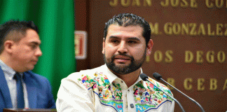 Octavio Ocampo propone blindar legalmente a maestras y maestros