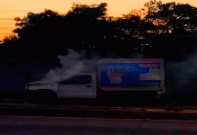 Ciudadanos evitan incendio de vehículo en Nueva Italia gracias a rápida intervención