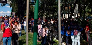 Arranca marcha de normalistas para conmemorar el 15 de octubre