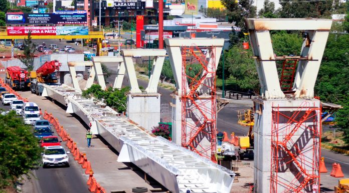 Megaobra vial de salida a Pátzcuaro, con 54 % de avance: Rogelio Zarazúa